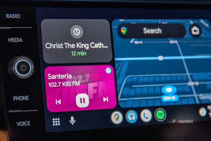 A still photo of the Android Auto home screen using the RadioTime app.