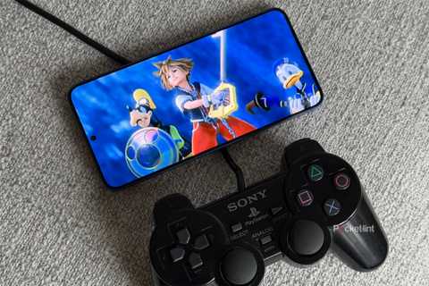 Screenshot of PS2 game on Galaxy S25 Plus next to PS2 controller.