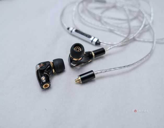 Campfire Audio Axion showing the connector and inline microphone