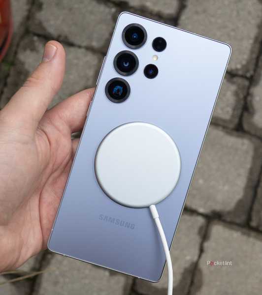 Galaxy S25 Ultra with Google's PixelSnap charger on it.