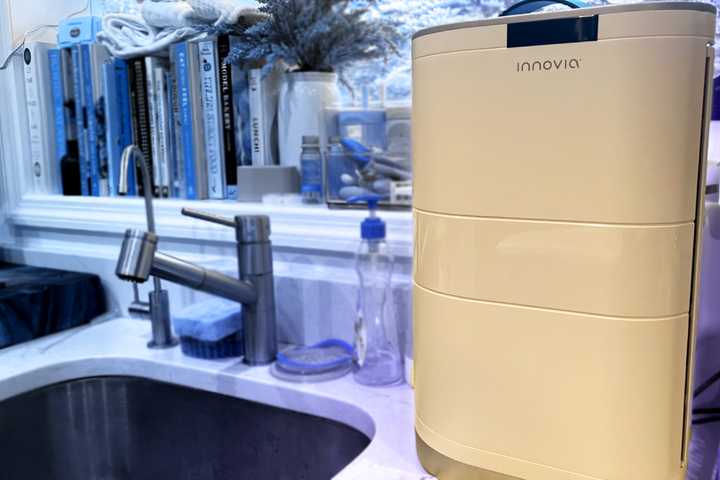 innovia-countertop-touchless-paper-towel-dispenser-review