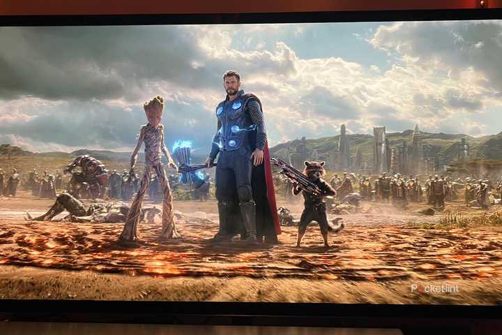 LG-G4-2024-OLED-Avengers-03