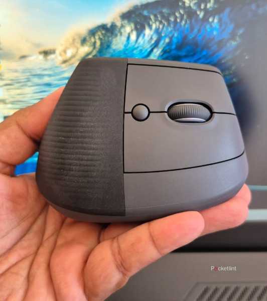 Logitech Lift Vertical Mouse front view 2