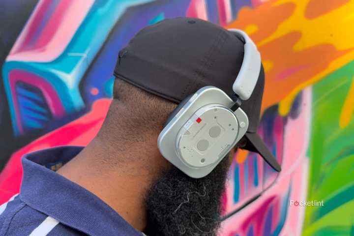 Tshaka wearing Nothing Headphone (1).