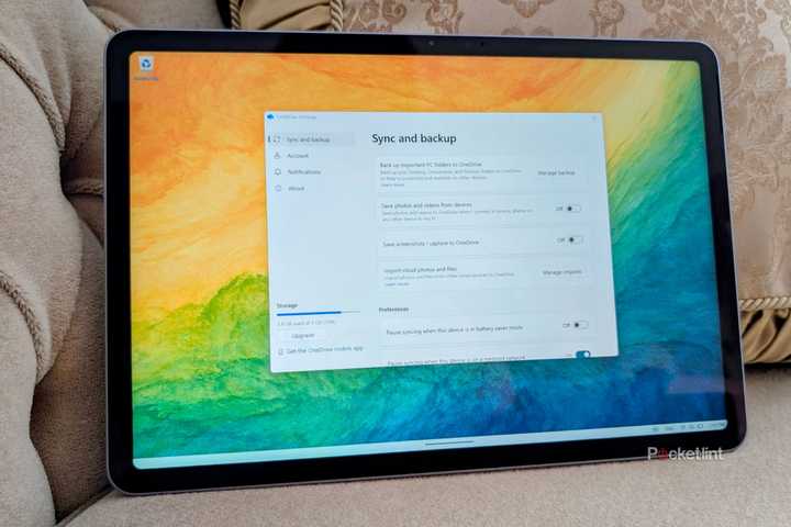 OneDrive Windows 11 hero image