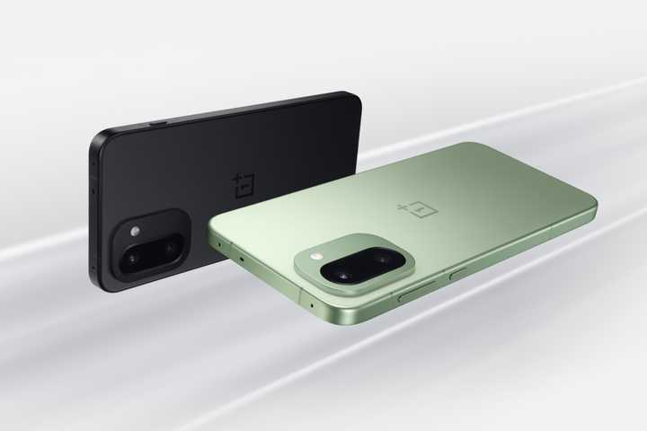 OnePlus 15R in black and green.