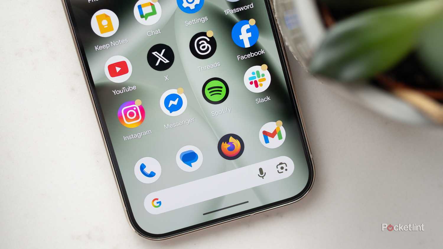 Social media apps on Google's Pixel 10 